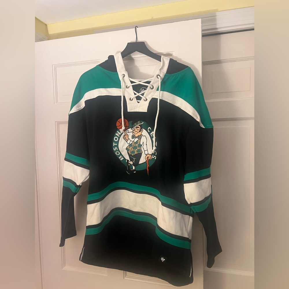 47 Brand Black and Green Boston Celtics Hoodie